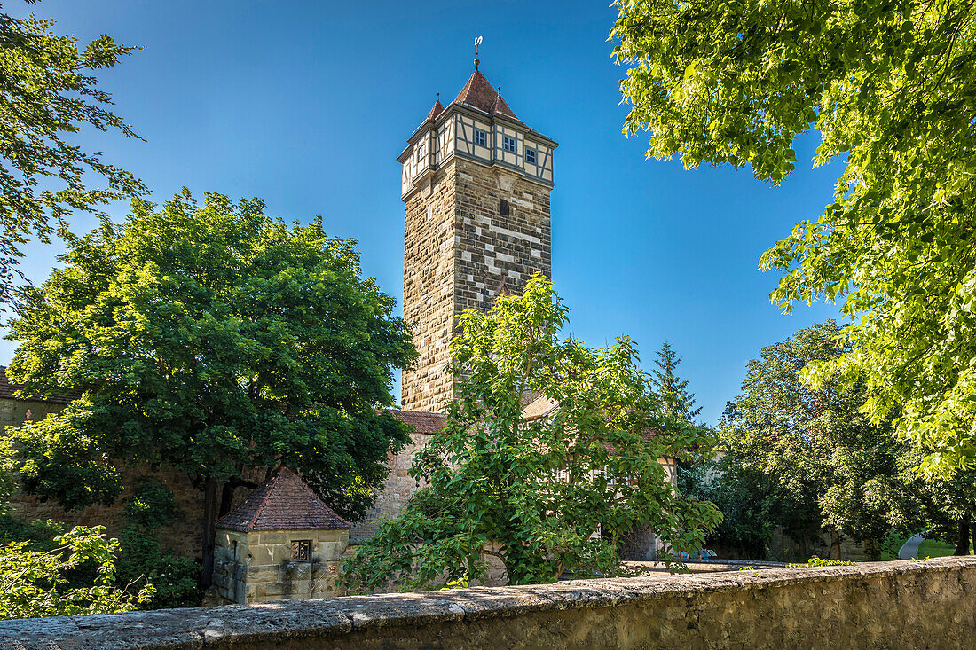 Rödertor in the old town of Rothenburg ob der Tauber, Middle Franconia, Bavaria, Germany