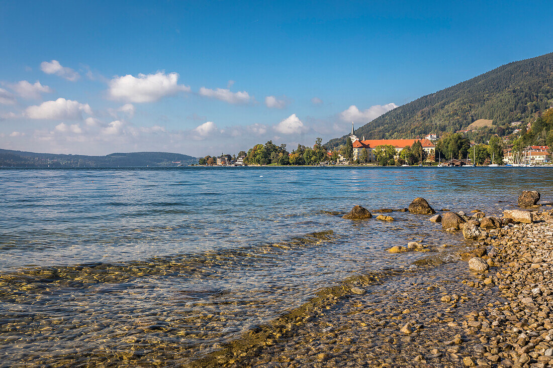 Shore of Lake Tegernsee with Tegernsee Monastery, Upper Bavaria, Bavaria, Germany