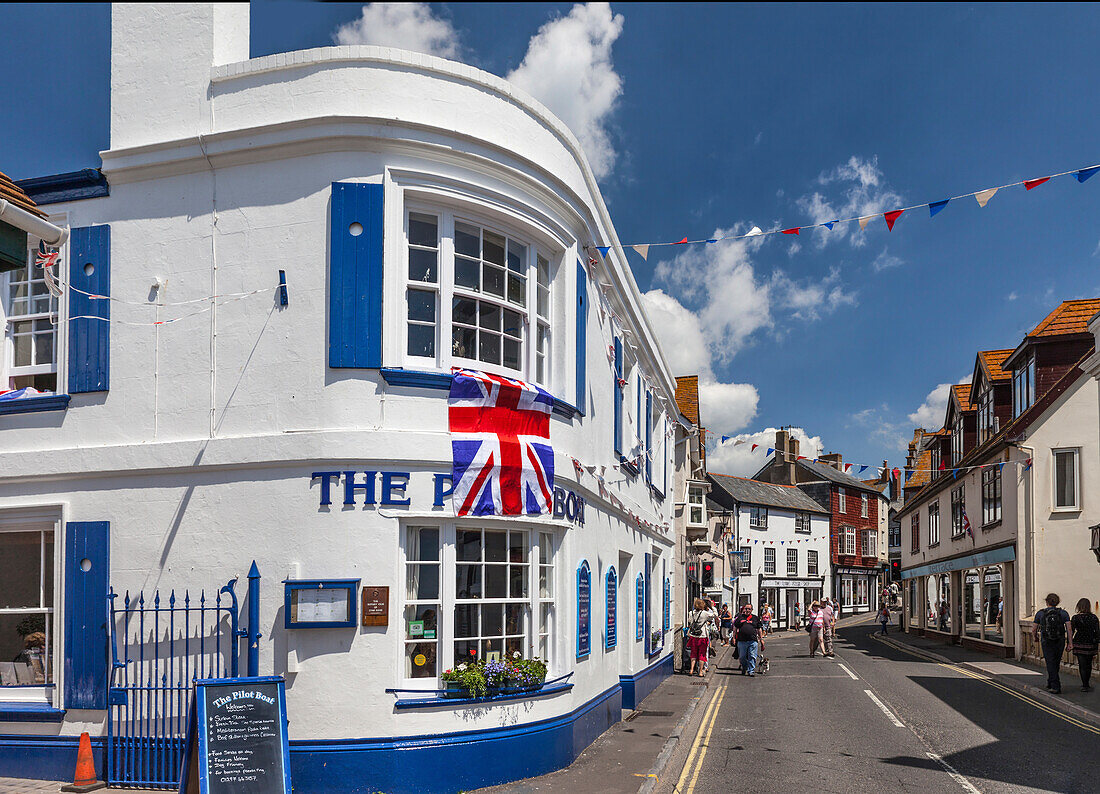 Historische Pubs im Badeort Lyme Regis, Dorset, England