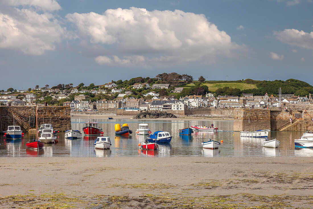 Hafen von St. Michael`s Mount, Marazion, Cornwall, England