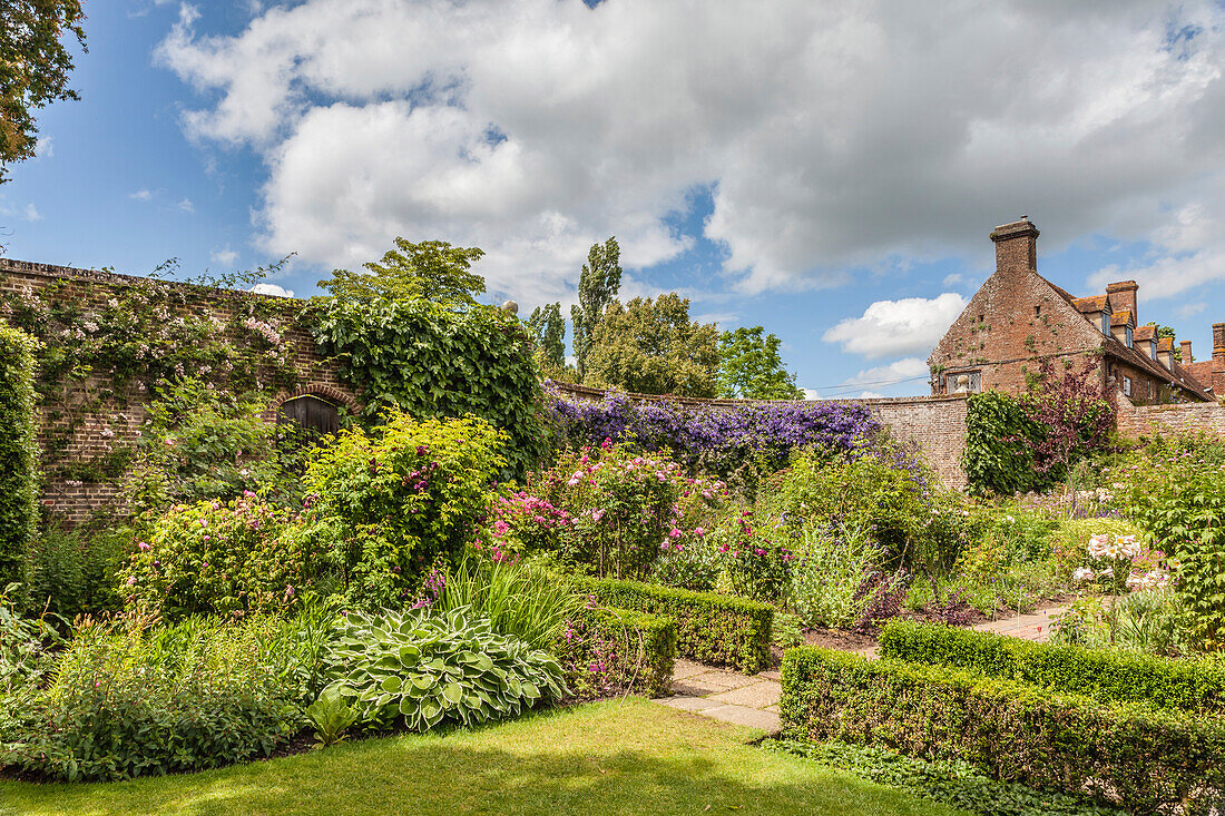 Schlosspark Sissinghurst Castle Garden, Cranbrook, Kent, England