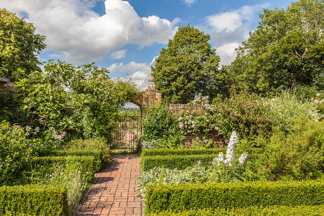 The White Garden, Sissinghurst Castle Garden, Cranbrook, Kent, England