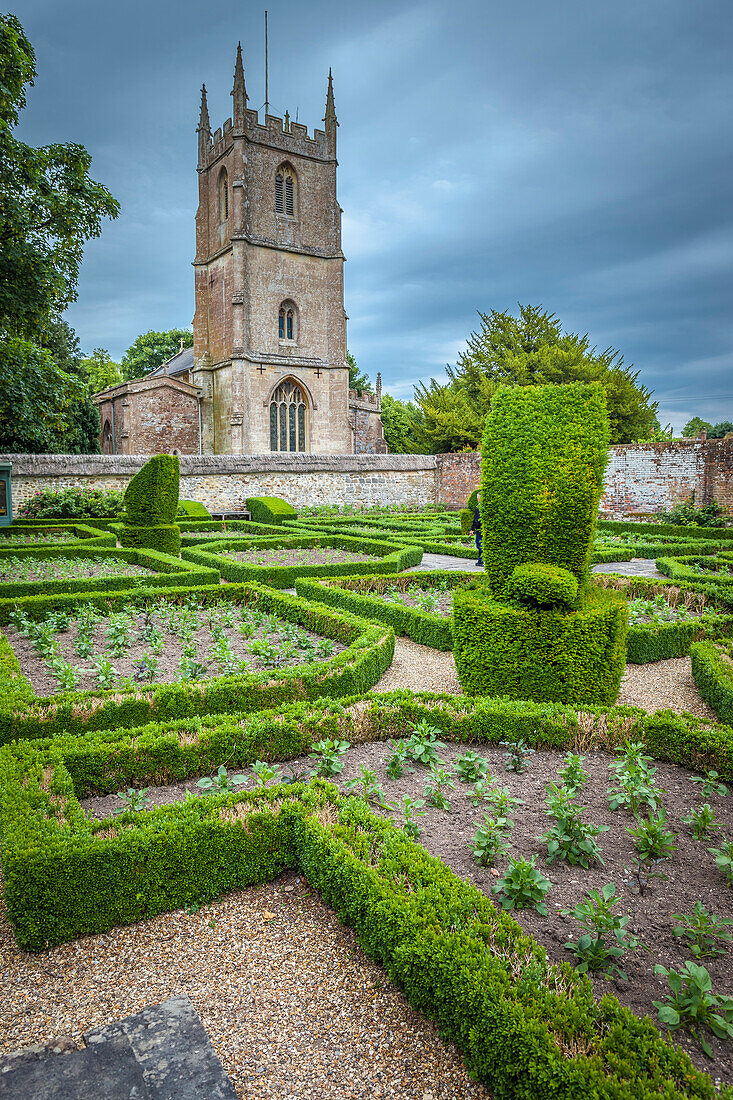 St James'39; Church in Avebury, Wiltshire, England