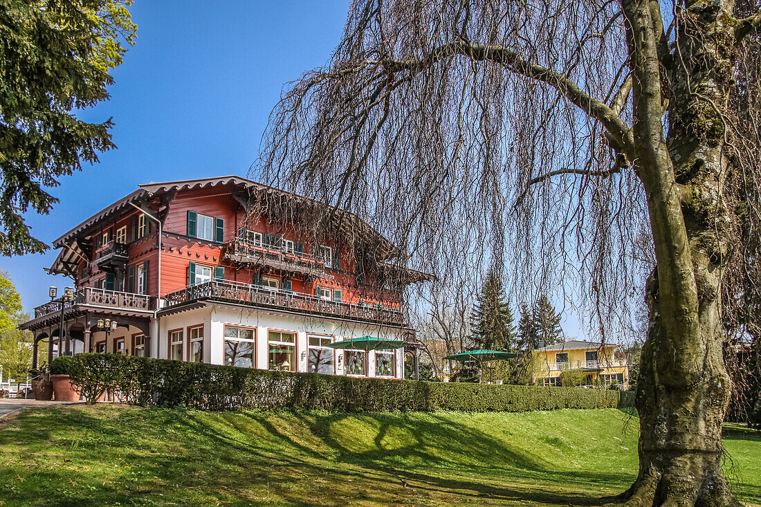 Villa Borgnis im Kurpark von Königstein, Taunus, Hessen, Deutschland