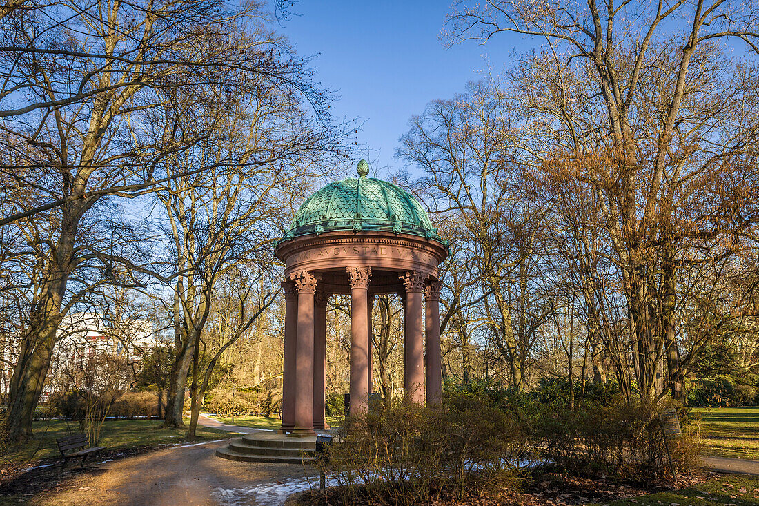 Auguste-Viktoria fountain in the spa gardens of Bad Homburg, Taunus, Hesse, Germany