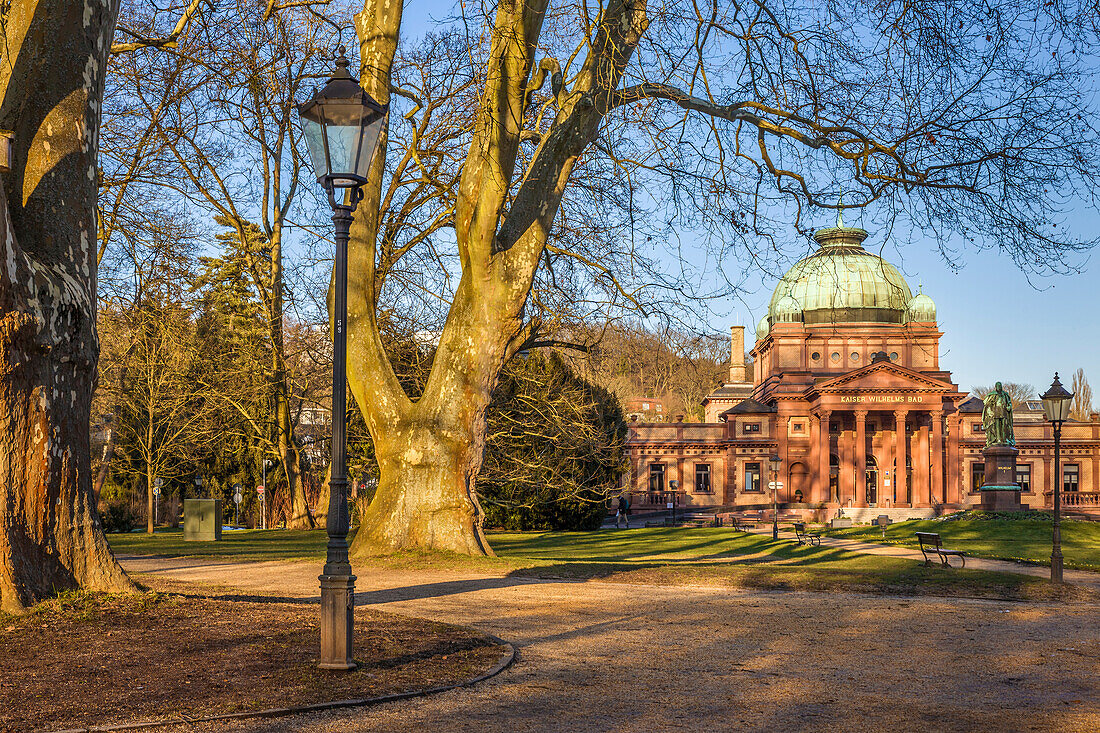 Kaiser-Wilhelms Bad im Kurpark von Bad Homburg vor der Höhe, Taunus, Hessen, Deutschland