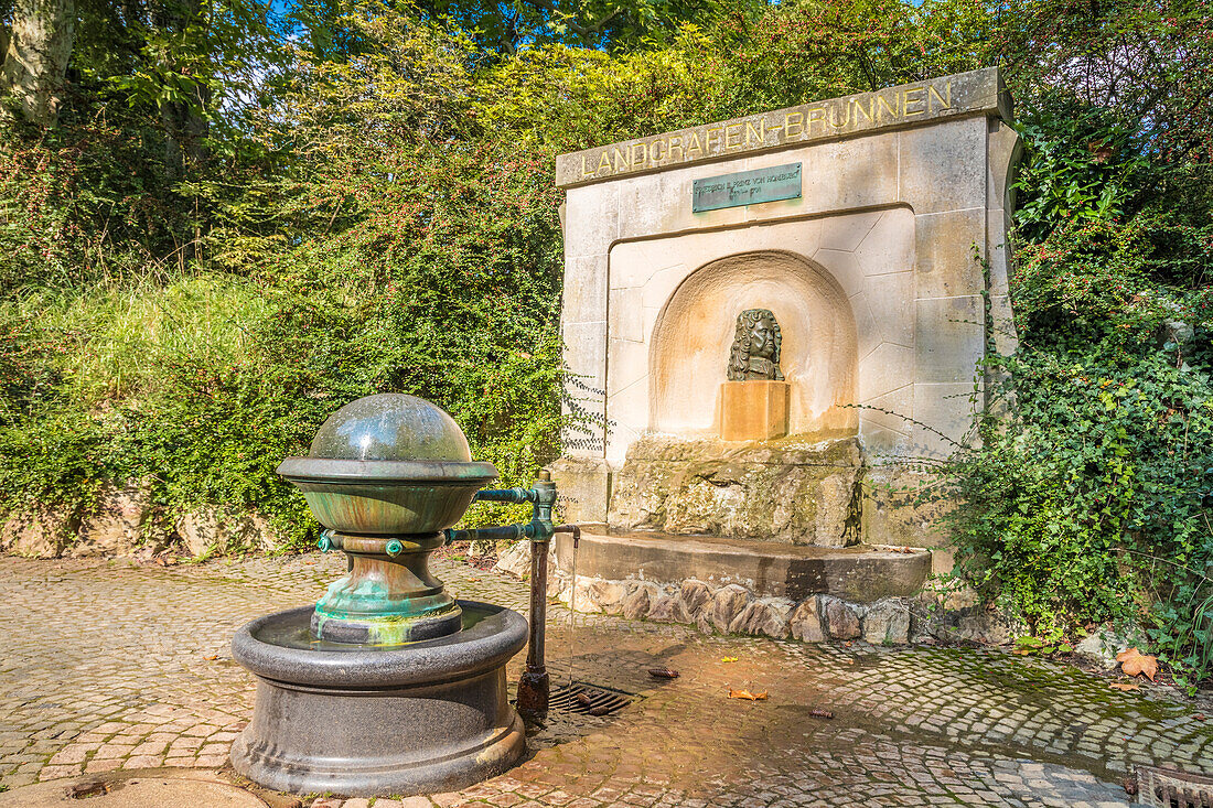 Landgrafenbrunnen im Kurpark von Bad Homburg vor der Höhe, Taunus, Hessen, Deutschland