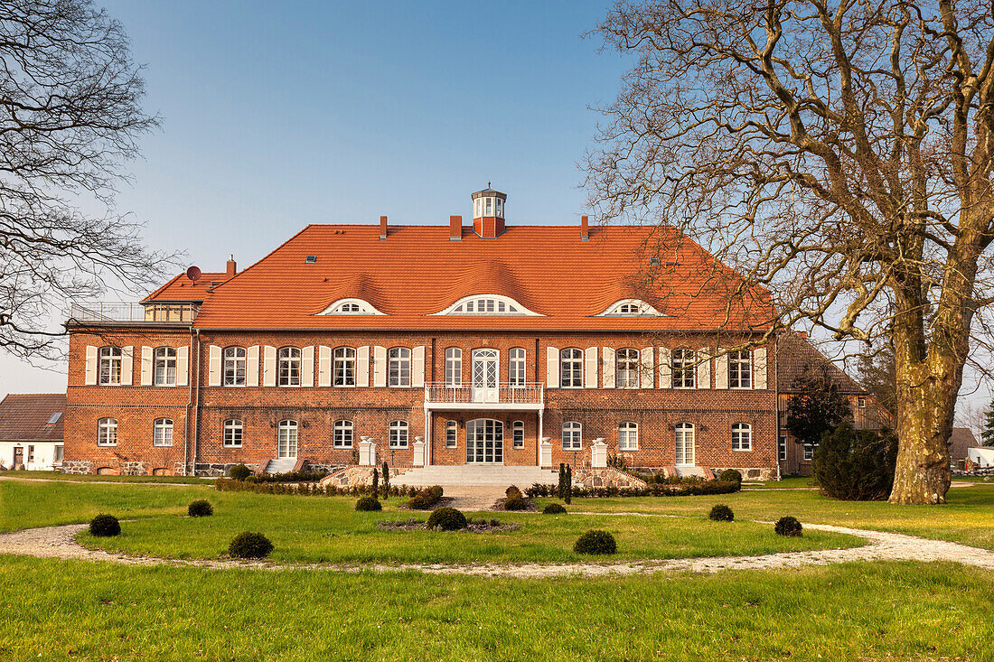 Pütnitz Castle in Ribnitz-Damgarten, Mecklenburg-West Pomerania, North Germany, Germany