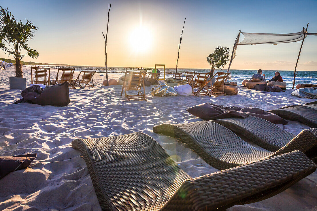 Abends am Strand in Zingst, Mecklenburg-Vorpommern, Norddeutschland, Deutschland