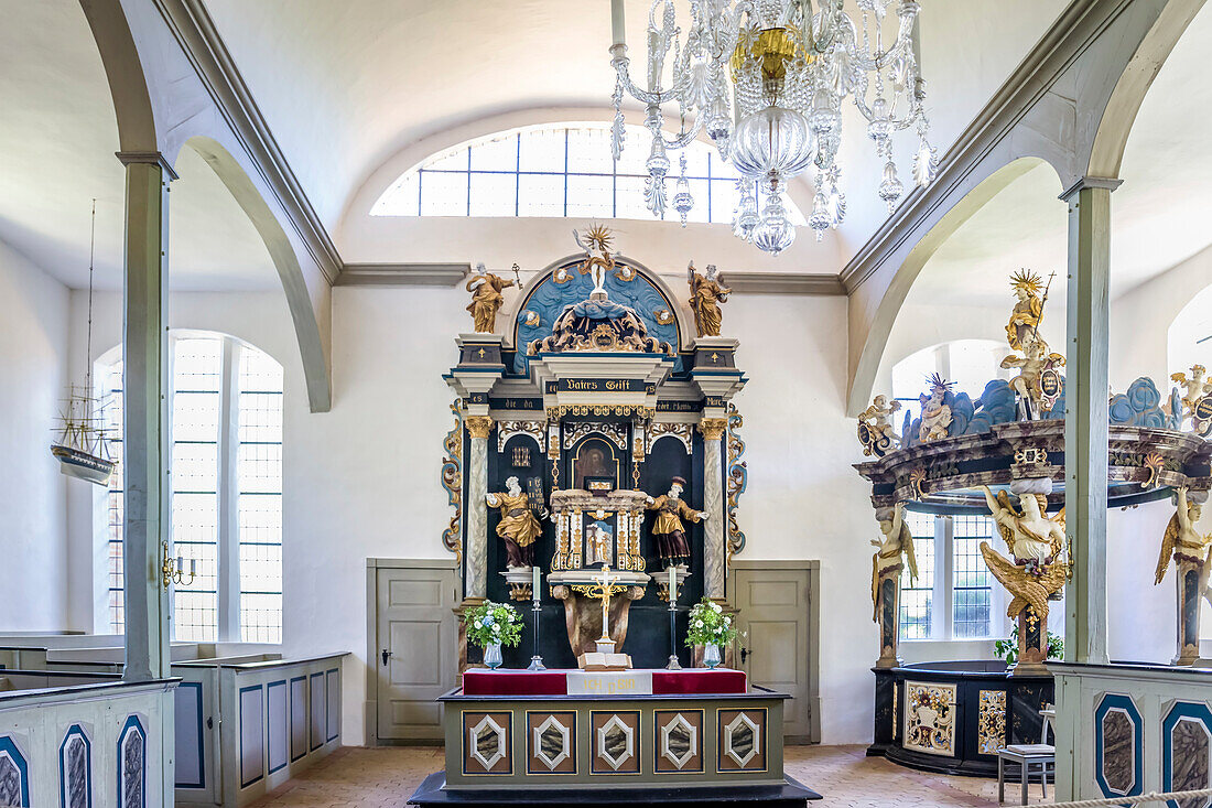 Altar der Seemannskirche in Prerow, Mecklenburg-Vorpommern, Norddeutschland, Deutschland