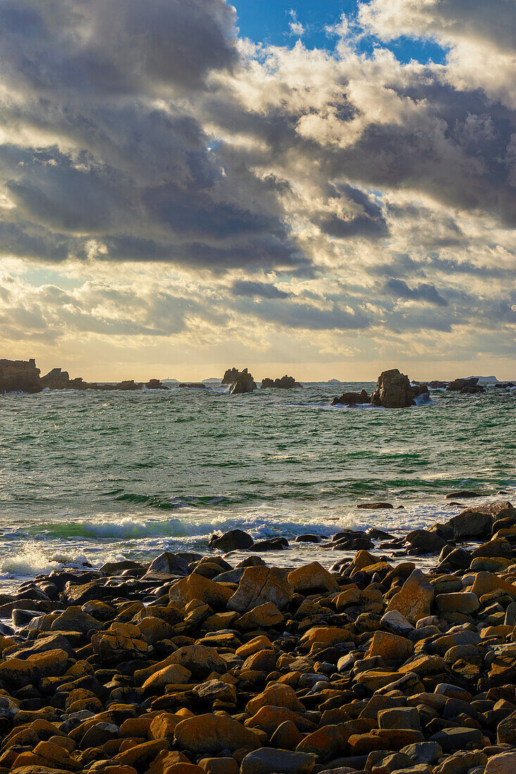 Evening mood on the Breton coast, Brittany, France, Europe