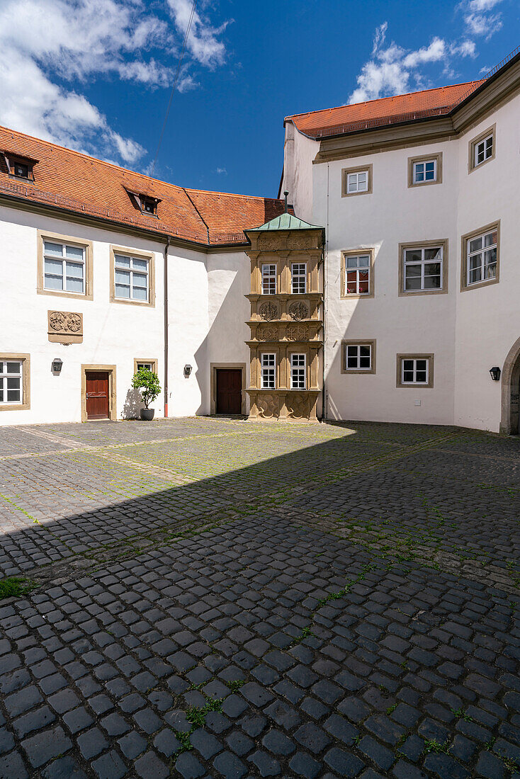 Deutschordensschloss im der historischen, denkmalgeschützten Altstadt von Münnerstadt, Unterfranken, Bayern, Deutschland