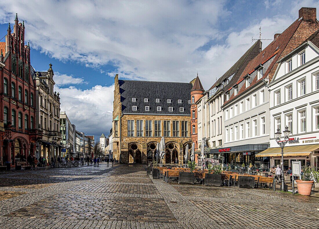 Market square of Minden, in the background the old town hall, Minden, North Rhine-Westphalia, Germany