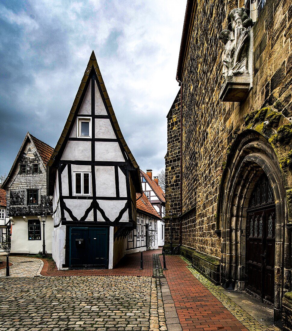 Fachwerkhaus Windloch an der Martinikirche, Obere Altstadt von Minden, Nordrhein-Westfalen, Deutschland