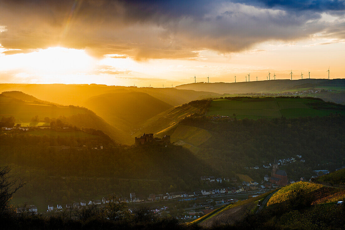 Sonnenuntergang, Schönburg, Oberwesel, Oberes Mittelrheintal, UNESCO-Weltkulturerbe, Rheinland-Pfalz, Deutschland