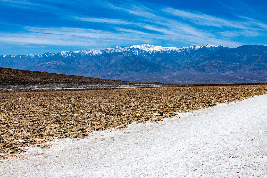 Farbenfroher Death Valley Nationalpark im Frühling, Kalifornien, USA