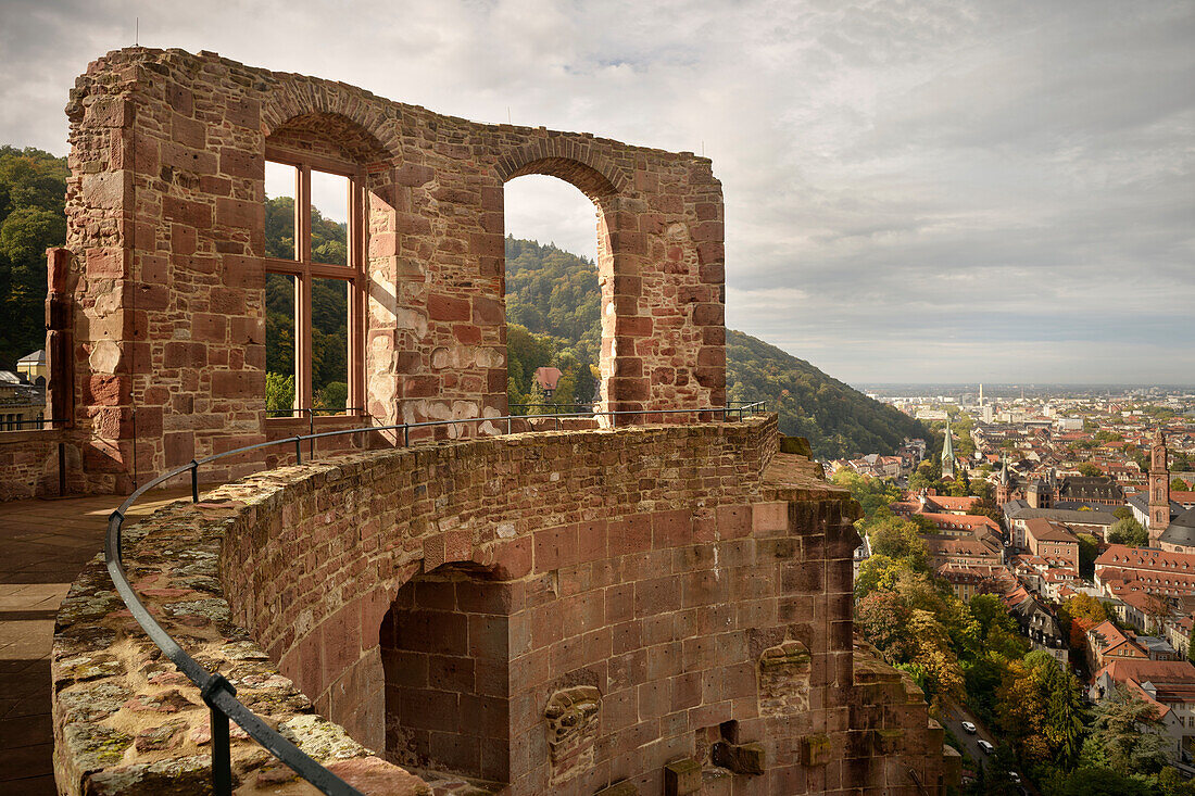 &quot;Thick Tower&quot; of the ruins of Heidelberg Castle, Heidelberg, Baden-Wuerttemberg, Germany, Europe