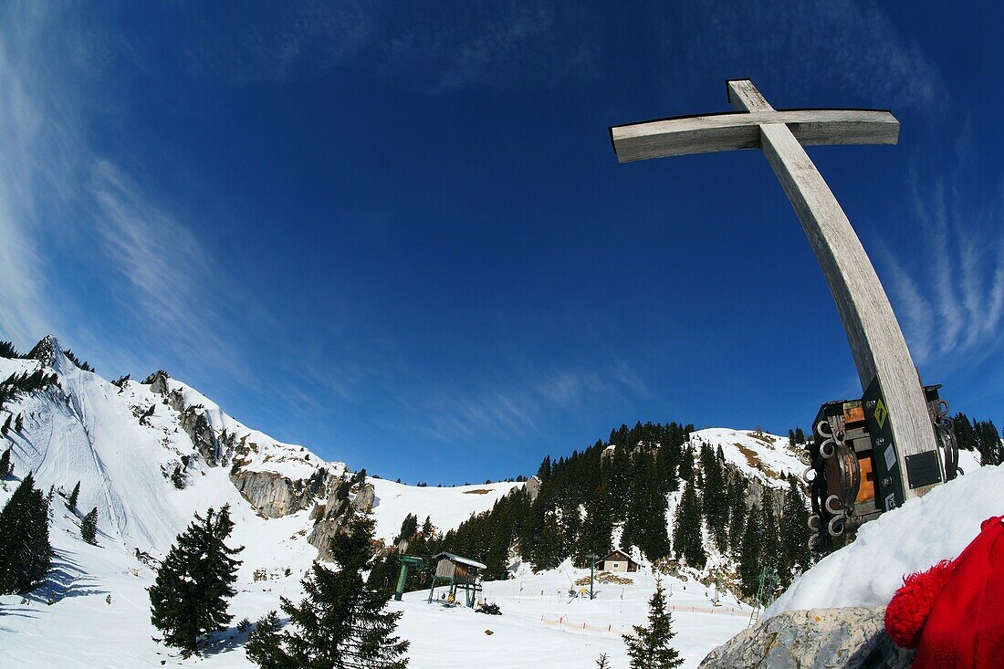 Am Idealhang im Skigebiet Brauneck bei Lenggries, Winter in Bayern, Deutschland
