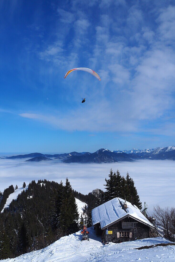 Im Skigebiet Brauneck bei Lenggries, Winter in Bayern, Deutschland