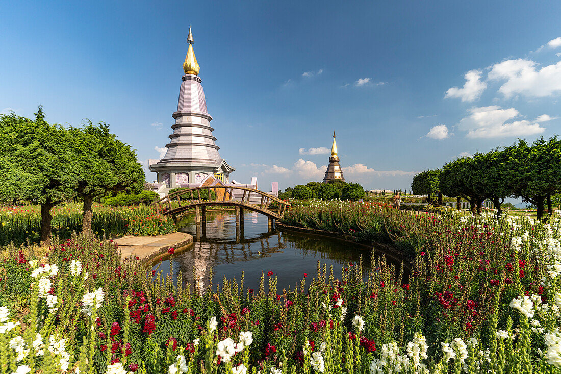 Chedis of the Royal Pagodas Phra Maha Dathu Nabha Metaneedol and Nabhapol Bhumisiri in Doi Inthanon National Park near Chom Thong, Chiang Mai, Thailand, Asia