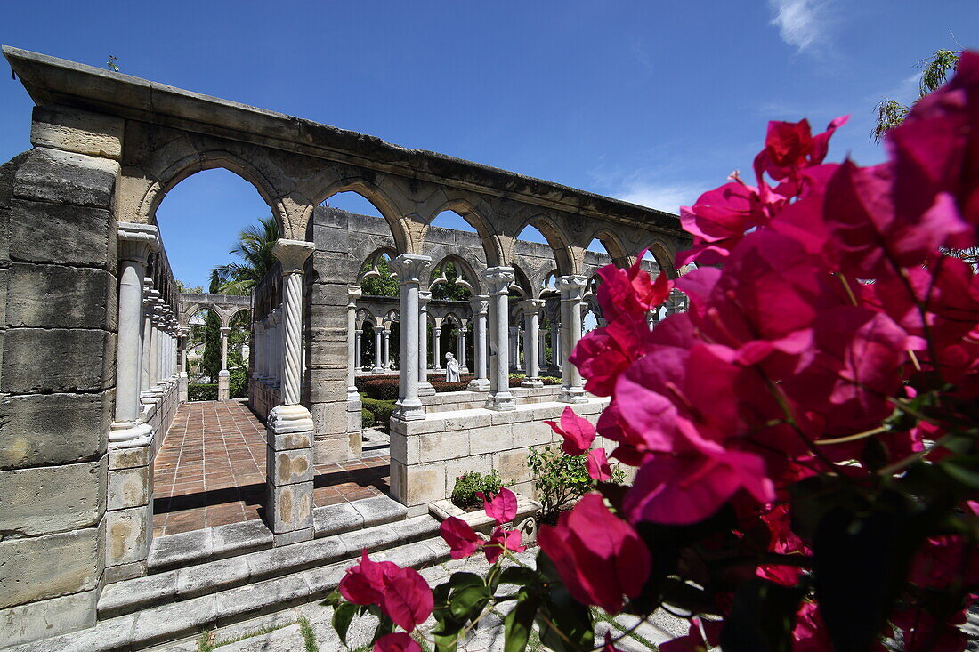 Ehemaliges Kloster 'French Cloister' und Park 'Versailles Gardens', Paradise Island, Nassau, Insel New Providence, Bahamas