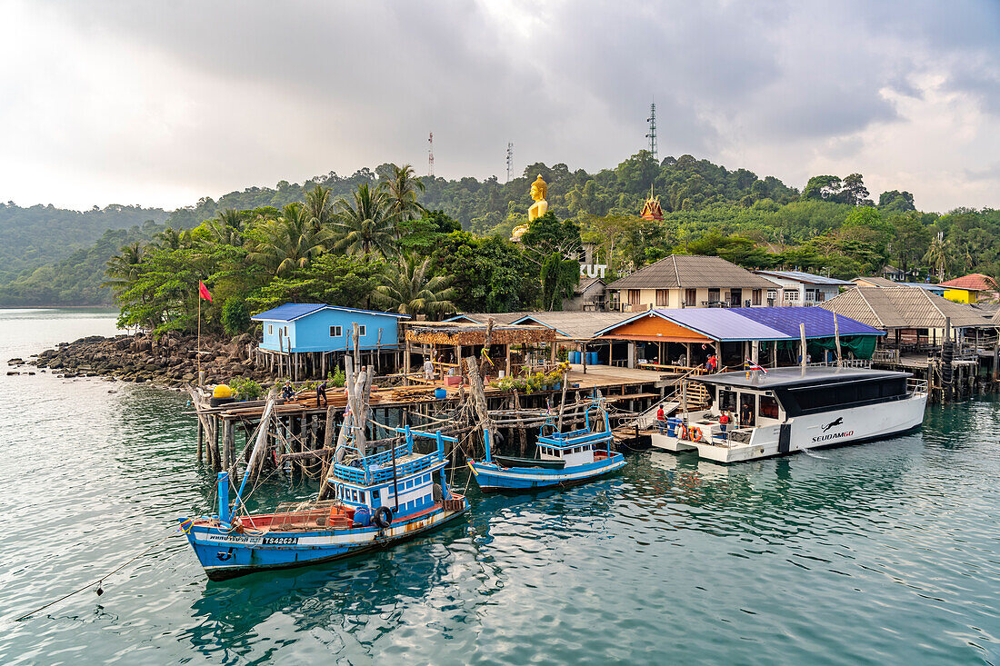 Ban Ao Salad fishing village and the Big Buddha of Wat Ao Salat on the island of Ko Kut or Koh Kood in the Gulf of Thailand, Asia