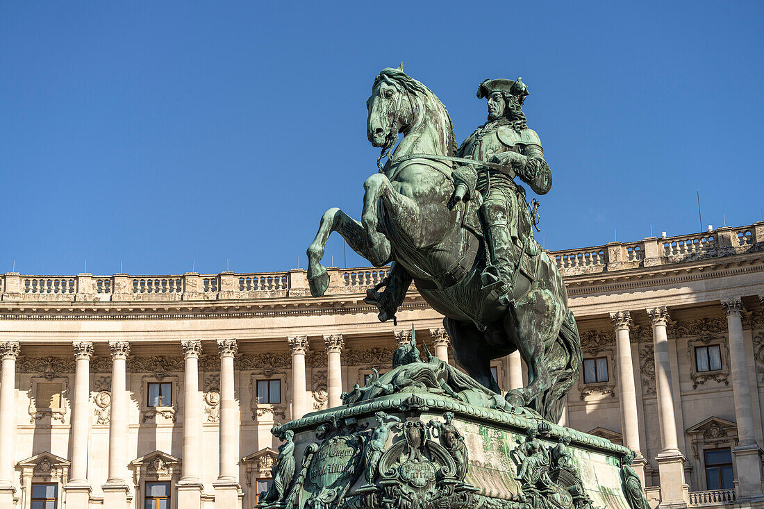 Das Reiterstandbild von Prinz Eugen vor der Neuen Burg in Wien, Österreich, Europa 