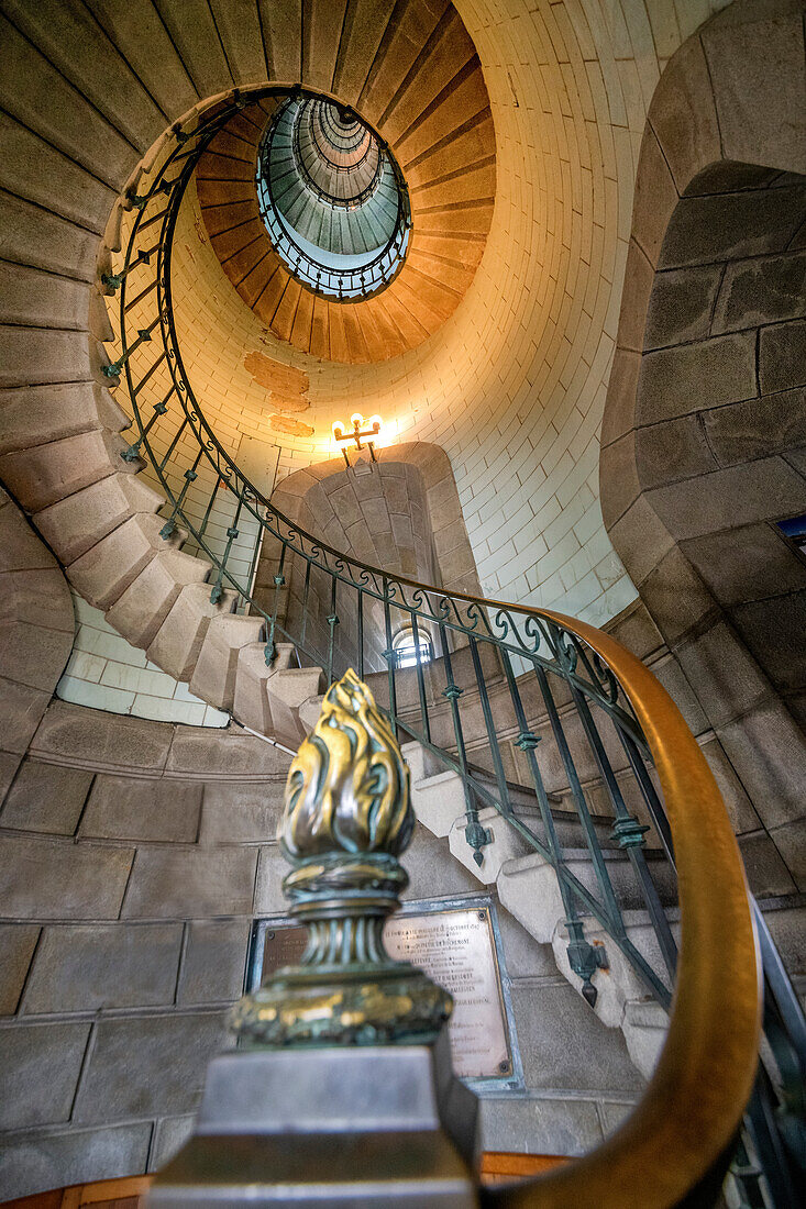 France, Brittany, Penmarc'h, Phare d'Eckmühl, Spiral Staircase, Looking Up, Lighthouse, Interior View, Architecture