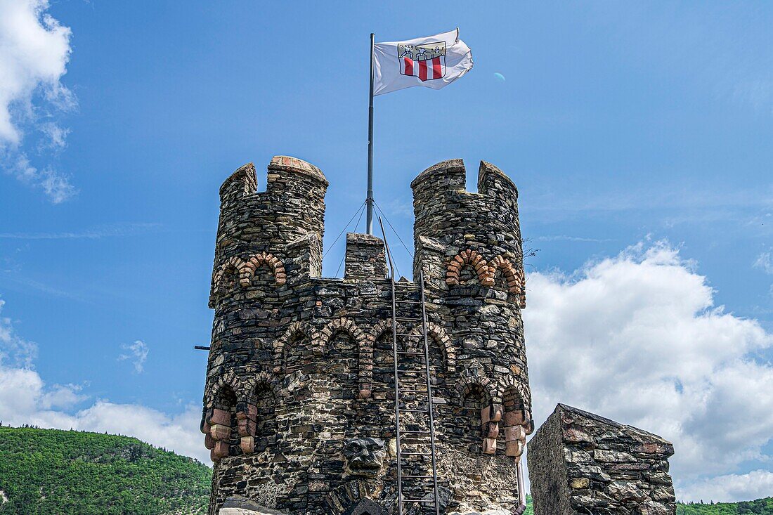 Reichenstein Castle: Rhine Tower with flag, Trechtingshausen, Upper Middle Rhine Valley, Rhineland-Palatinate, Germany