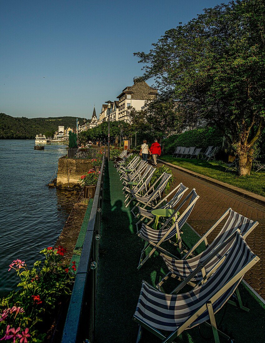 Evening mood on the Rhine promenade in Boppard, Upper Middle Rhine Valley, Rhineland-Palatinate, Germany