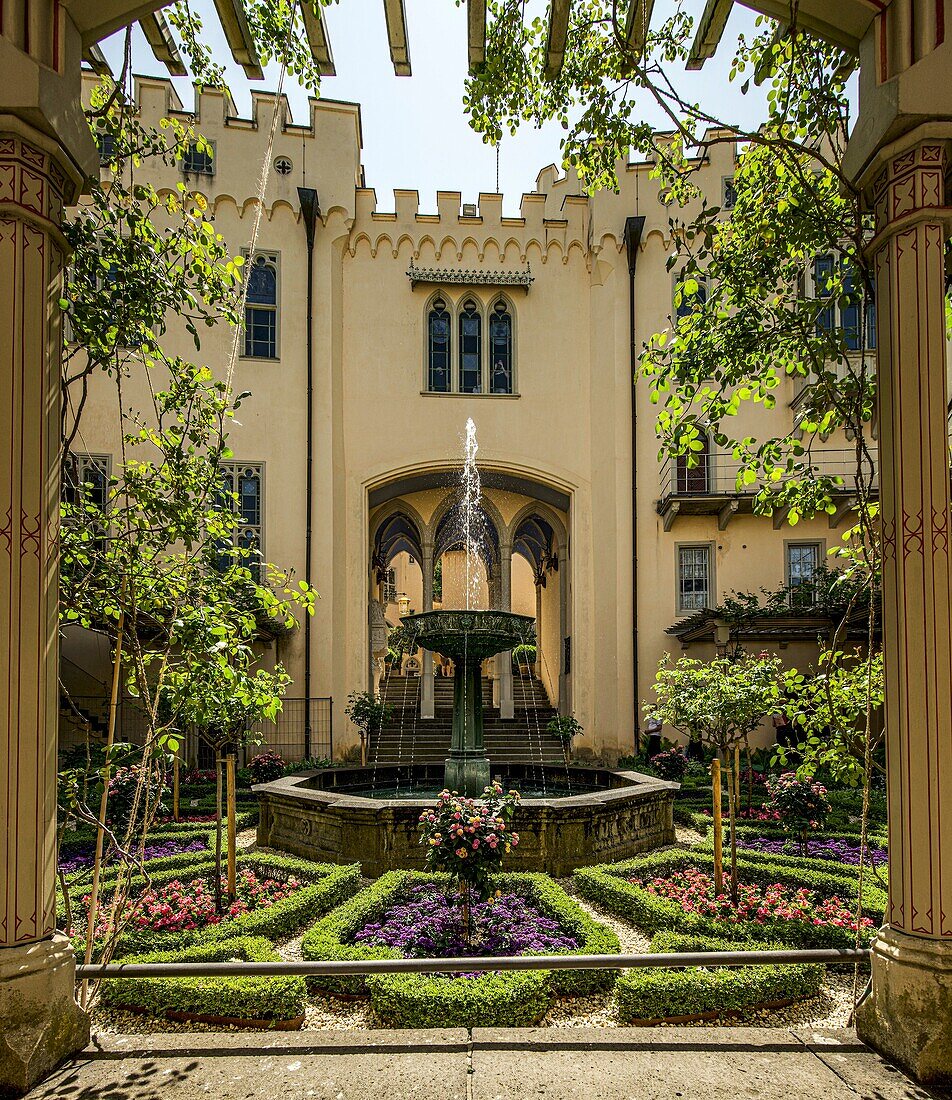 Stolzenfels Castle, pergola garden and view of the inner courtyard, Koblenz, Upper Middle Rhine Valley, Rhineland-Palatinate, Germany