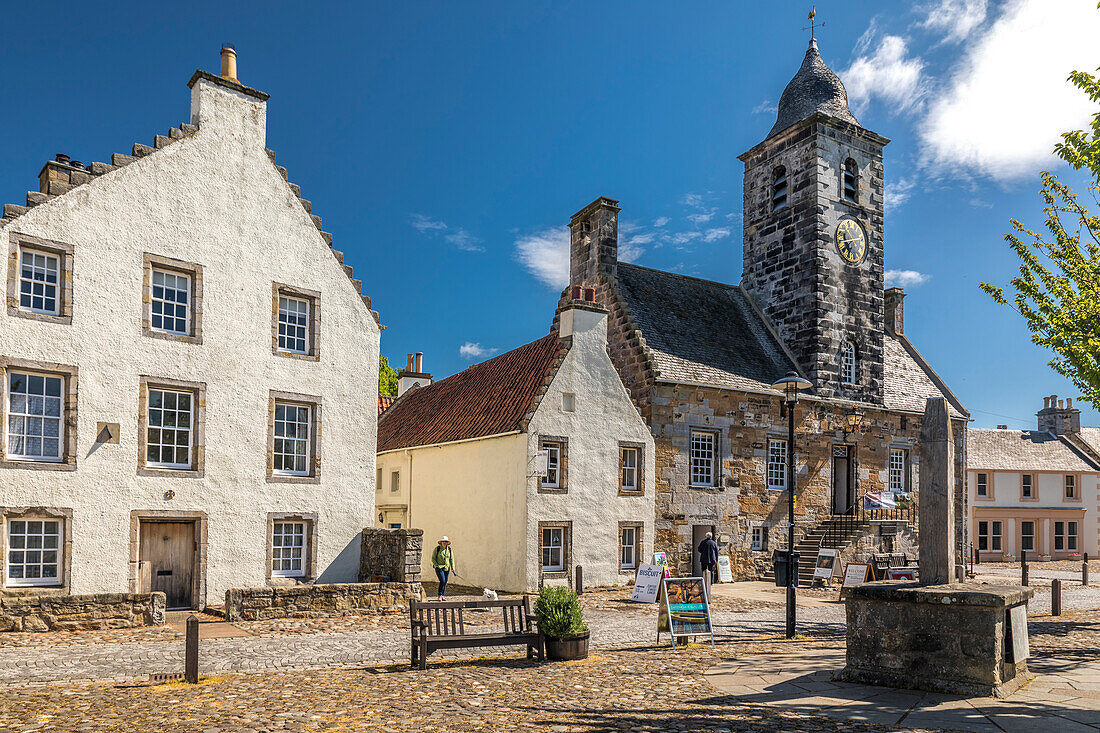 Hauptplatz von Culross, Fife, Schottland, Großbritannien