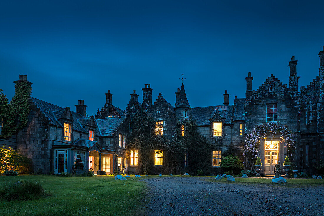 Ardanaiseig Castle Hotel am Abend, Kilchrenan, Argyll and Bute, Schottland, Großbritannien