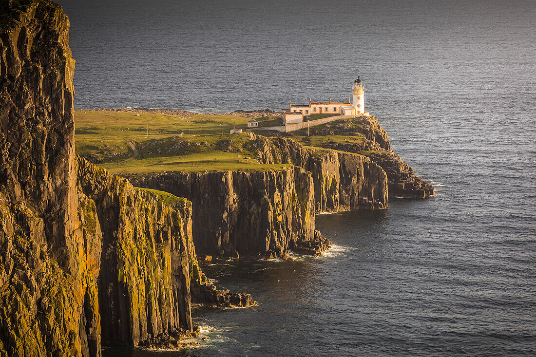 Neist Point Lighthouse, Isle of Skye, Highlands, Schottland, Großbritannien