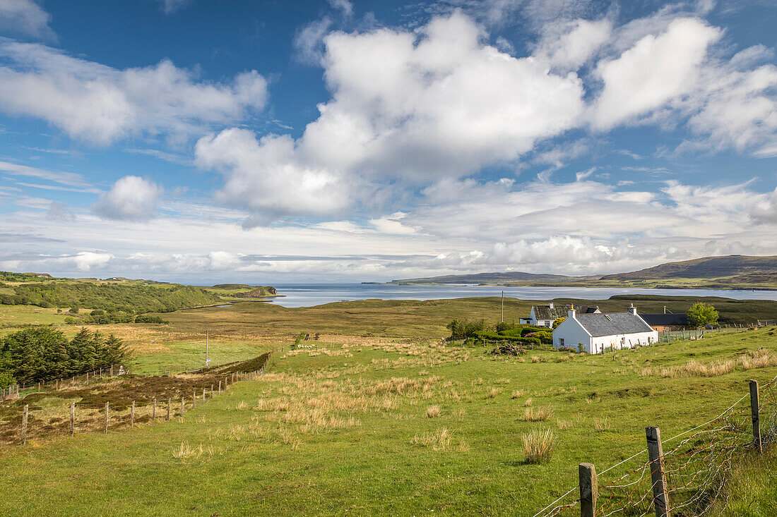 Blick zum Loch Dunvegan bei Colbost, Glendale, Isle of Skye, Highlands, Schottland, Großbritannien