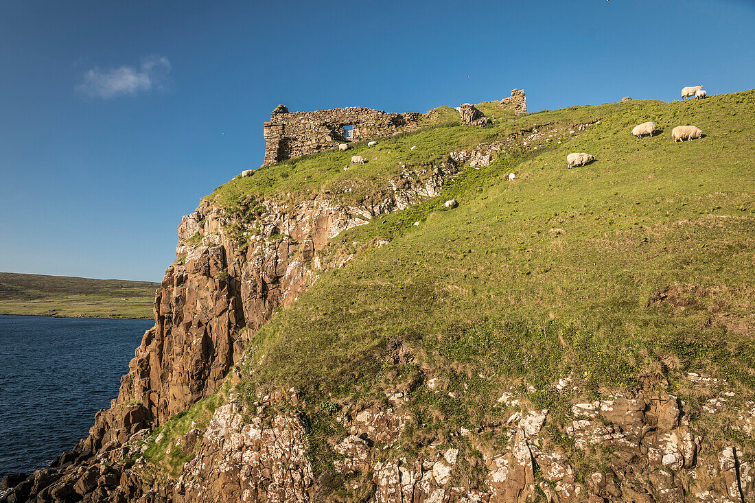 Ruinen von Duntulm Castle im Norden der Trotternish Halbinsel, Isle of Skye, Highlands, Schottland, Großbritannien