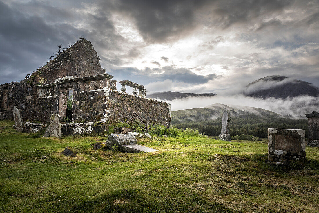 Ruine der Church of Kilchrist, Broadford, Isle of Skye, Highlands, Schottland, Großbritannien