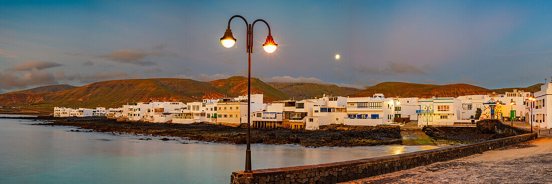 Full moon over Arrieta, Lanzarote, Canary Islands, Spain, Europe