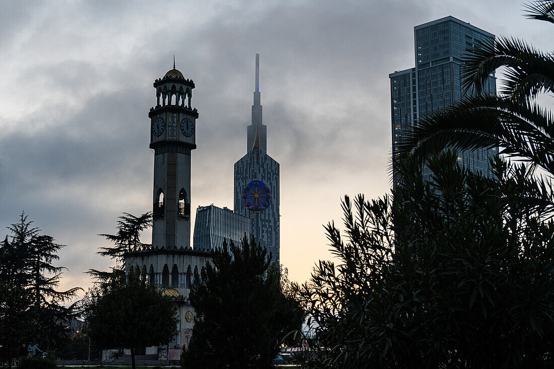 Abends in Batumi im Hafengebiet, Georgien, Eurpoa