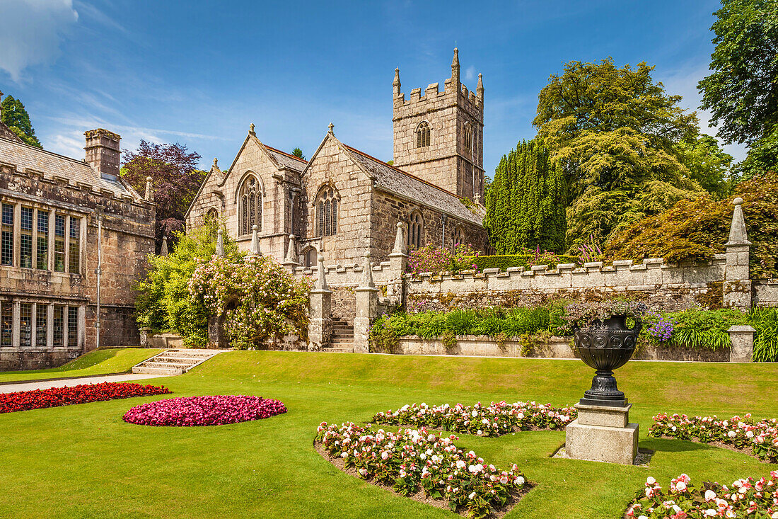 Gärten von Lanhydrock House bei Bodmin, Cornwall, England