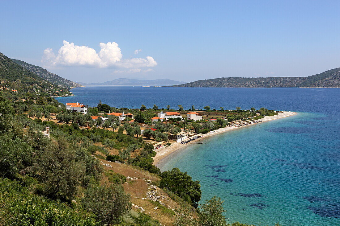 Strand von Agios Dimitrios, auf der Insel Alonissos, Nördliche Sporaden, Griechenland