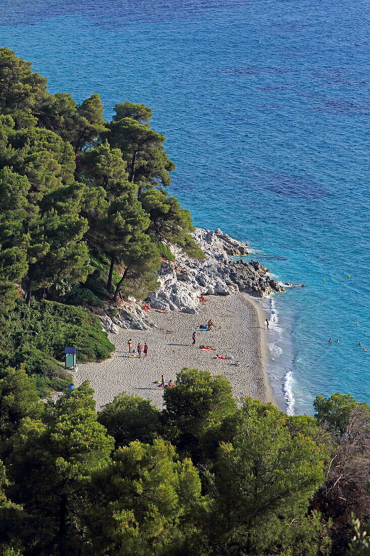 Kastani Strand an der Südküste der Insel Skopelos, Nördliche Sporaden, Griechenland