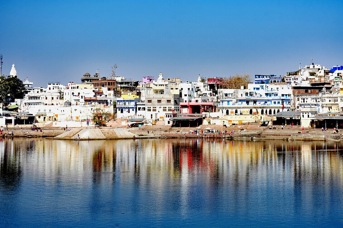 India, Rajastan, Pushkar, second largest place of pilgrimage in India, bathing ghats for pilgrims,