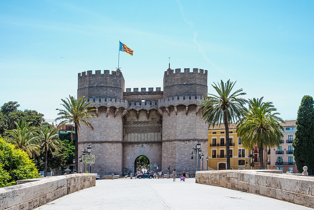 Römisches Stadttor Torres Serrano, Wahrzeichen der Stadt, Valencia, Provinz Valencia, Spanien
