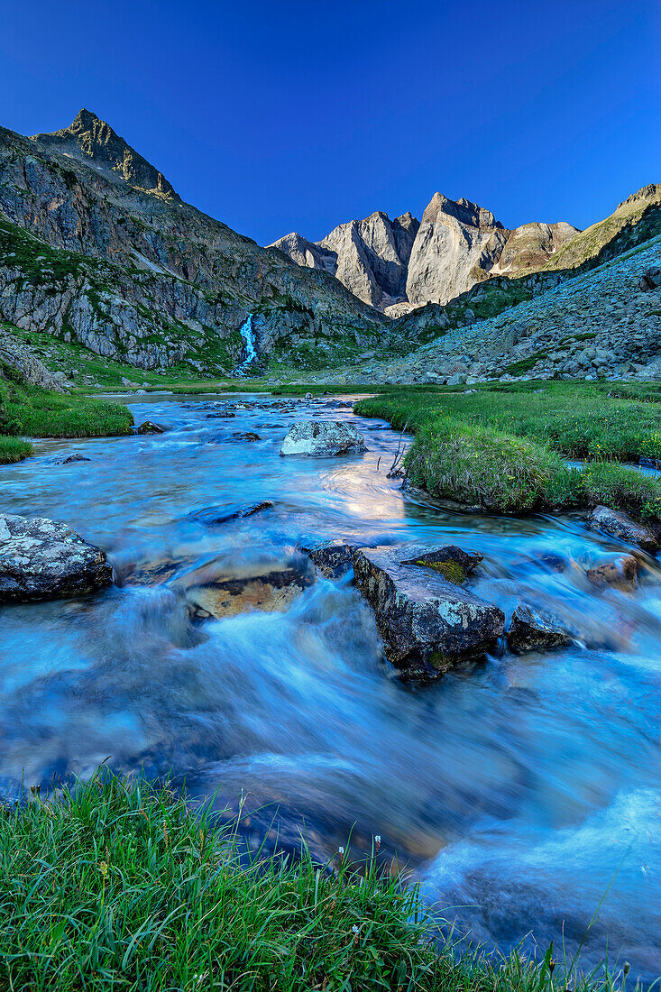 Stream in the Vallee de Gaube with Vignemale in the background, Vallee de Gaube, Gavarnie, Pyrenees National Park, Pyrenees, France