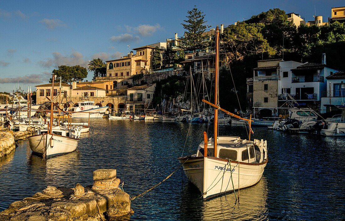 Boats in the evening light, Cala Figuera harbour, Santanyí, Mallorca, Spain