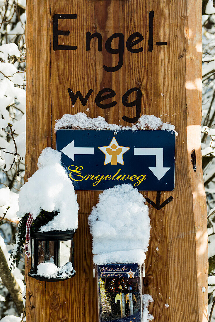 snowy angel figures, Glottertal, Black Forest, Baden-Württemberg, Germany