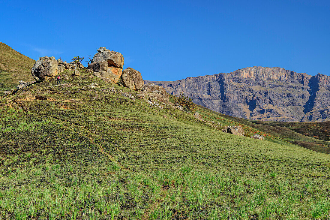 Hike to Valley View with woman hiking, Valley View, Lotheni, Drakensberg Mountains, Kwa Zulu Natal, Maloti-Drakensberg UNESCO World Heritage Site, South Africa