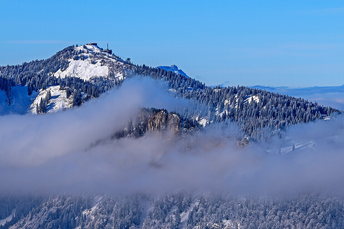 Wolkenstimmung an der Hochries, vom Sulten, Chiemgauer Alpen, Oberbayern, Bayern, Deutschland