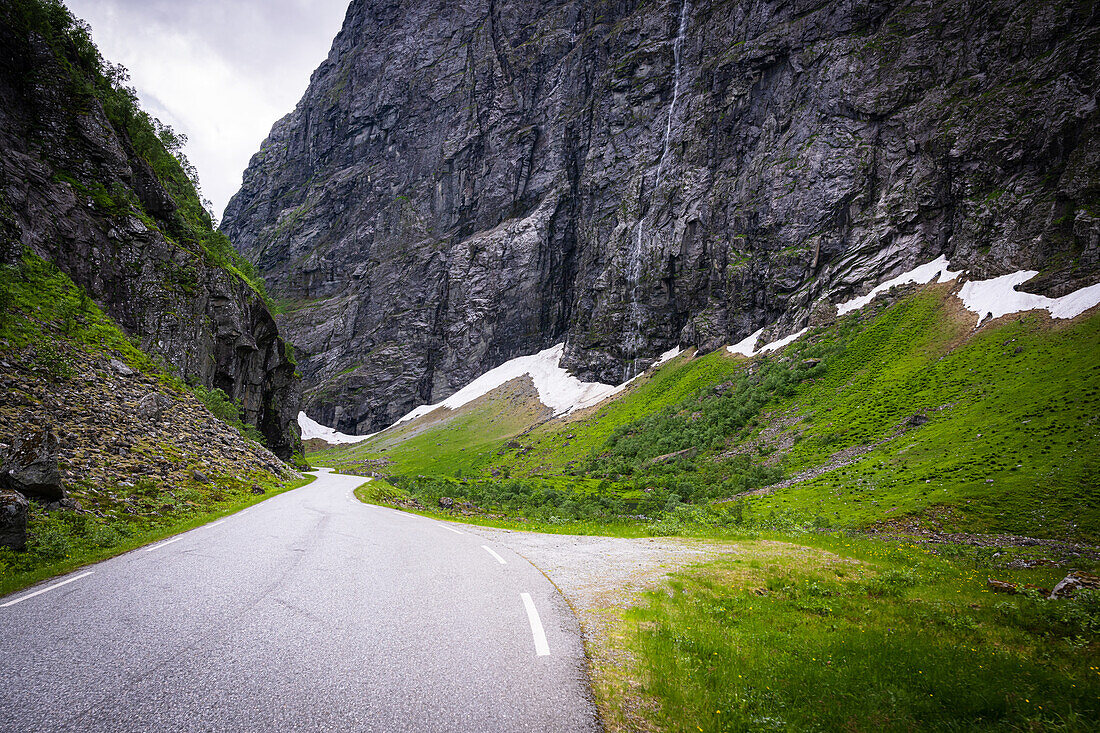 Norangsdalen, enges Tal in Norwegen, Königinnenroute, Moere og Romsdal, Vestlandet, Norwegen